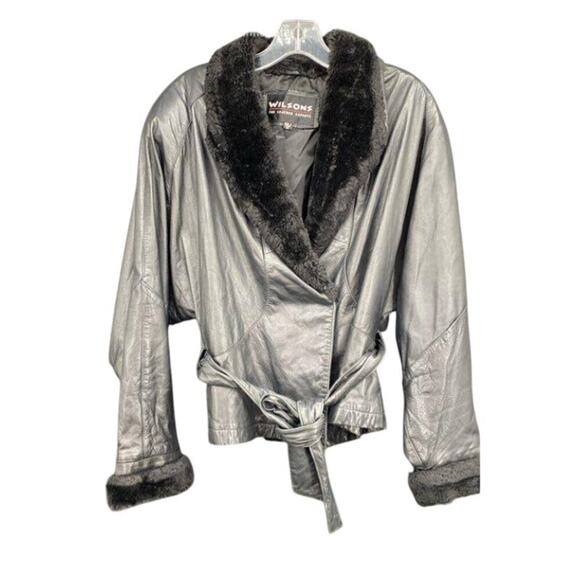 Black Belted Faux Fur Collar Jacket Wilson’s Leather Size M Festival Y2K - Picture 1 of 4